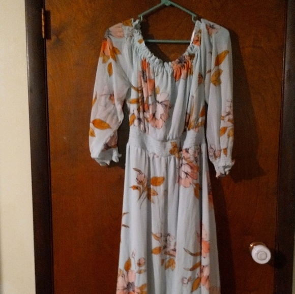 Luxology Dress - Picture 2 of 3